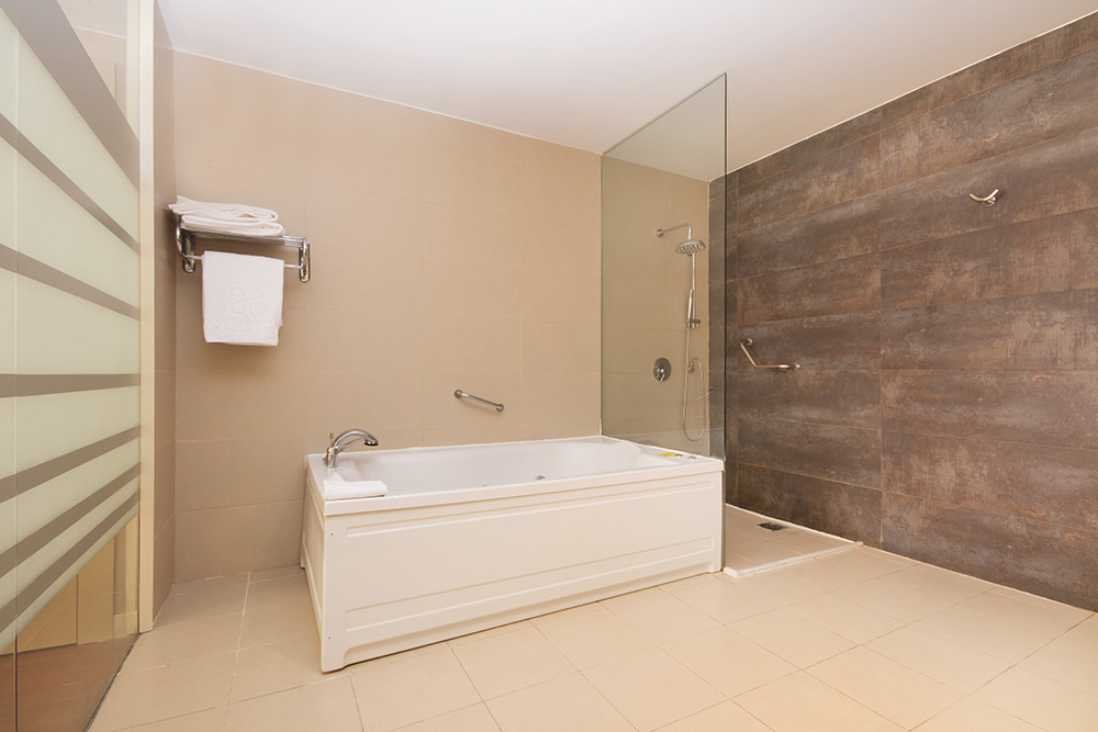 GranadaPALACE_103_3_baño_001