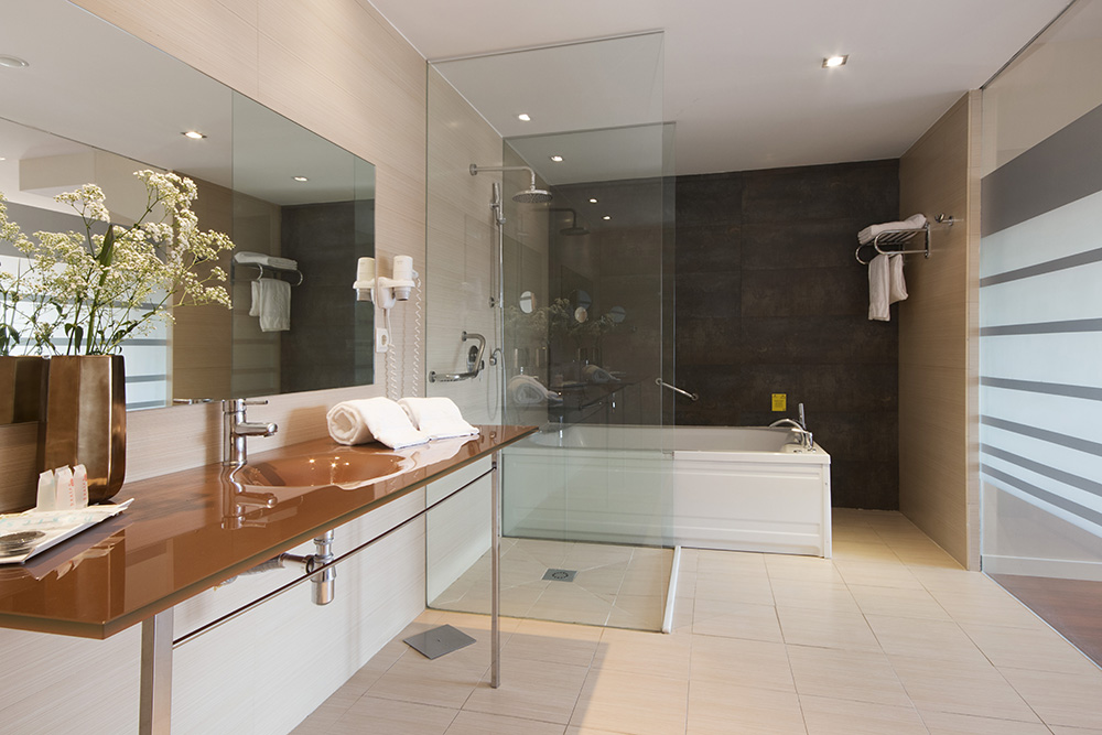 GranadaPALACE_313_baño_002