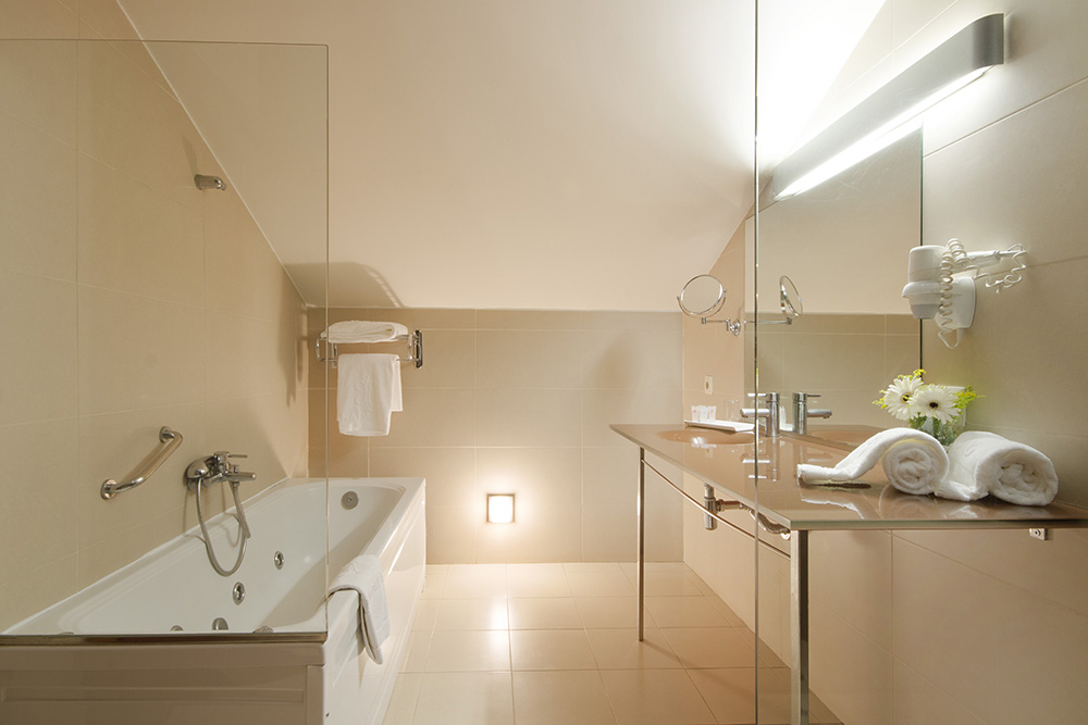 GranadaPALACE_406_baño_003